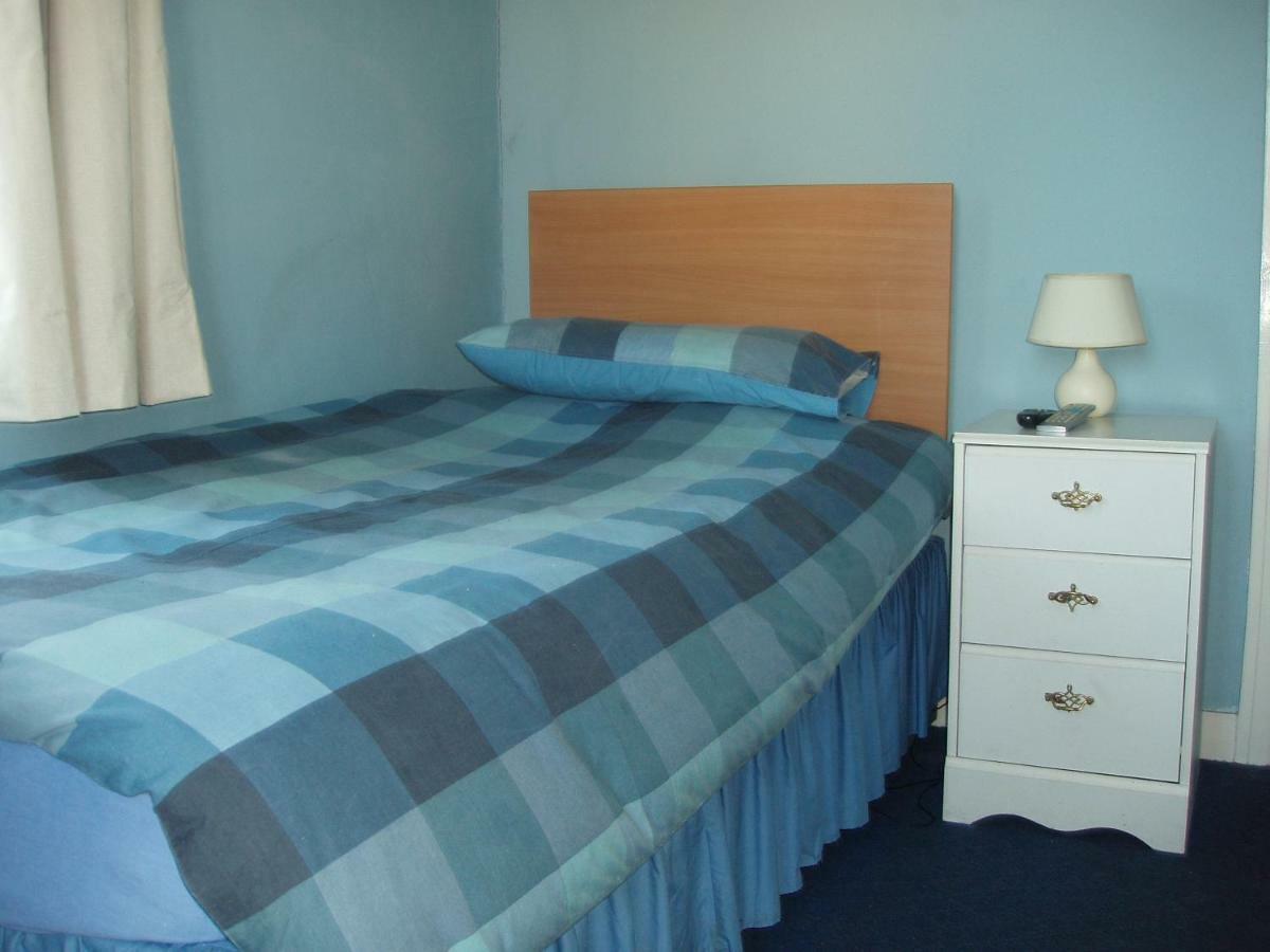 The Windsor Hotel Haverfordwest Bagian luar foto